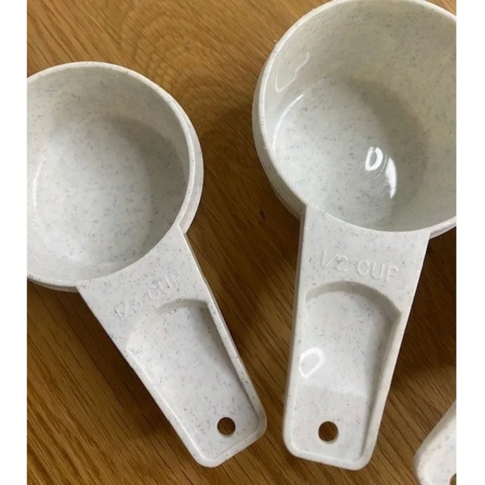 Tupperware Measuring Cup Set OS Cream Good Vintage Speckled Nesting 5pc 761